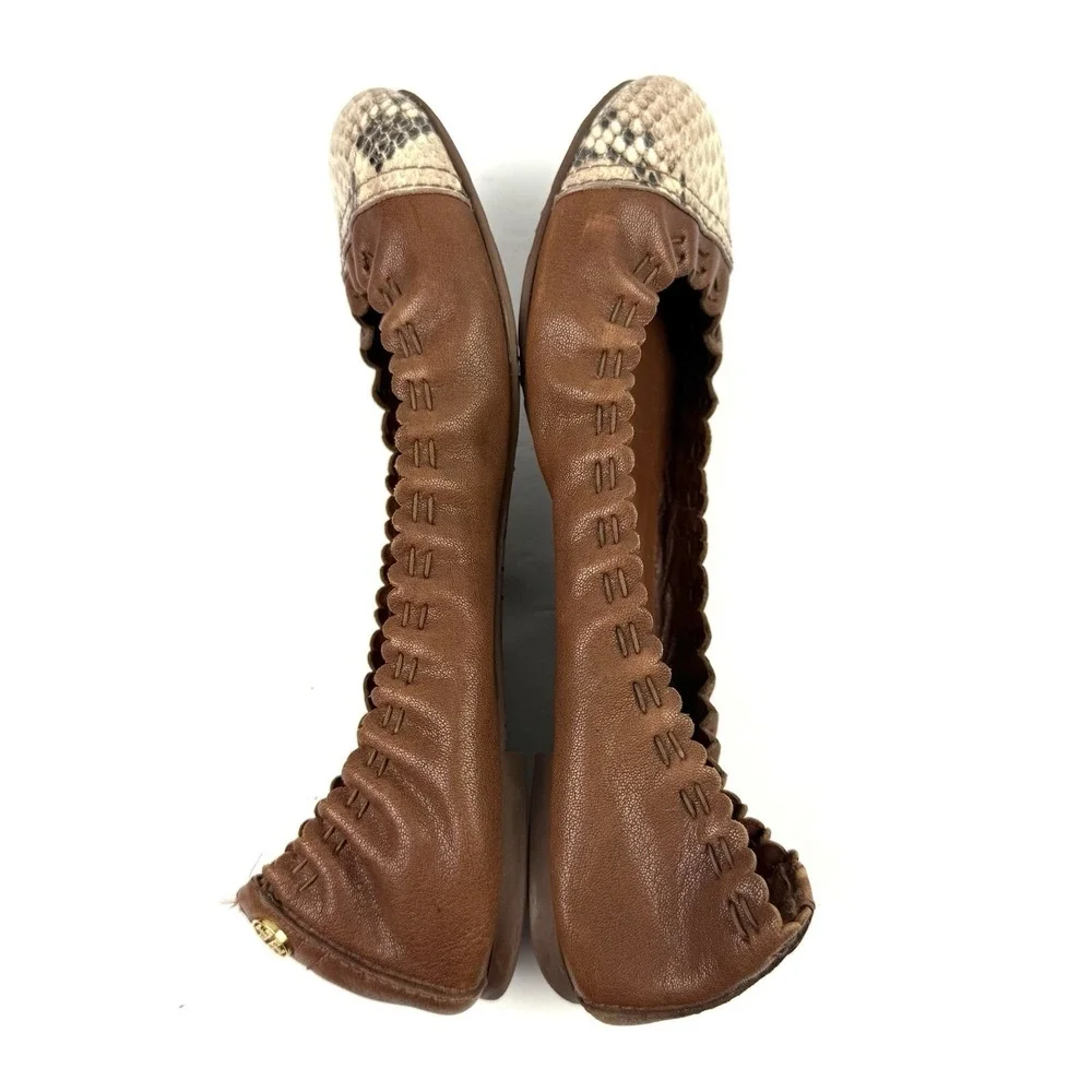 Tory Burch Abbey Flats 6.5 Brown Snakeskin Cap Toe Leather‎ Slip On Gold Logo